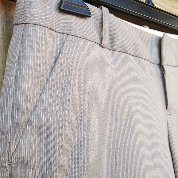 Banana Republic Martin Fit Career Wear Grey Pinstr - Picture 2 of 7